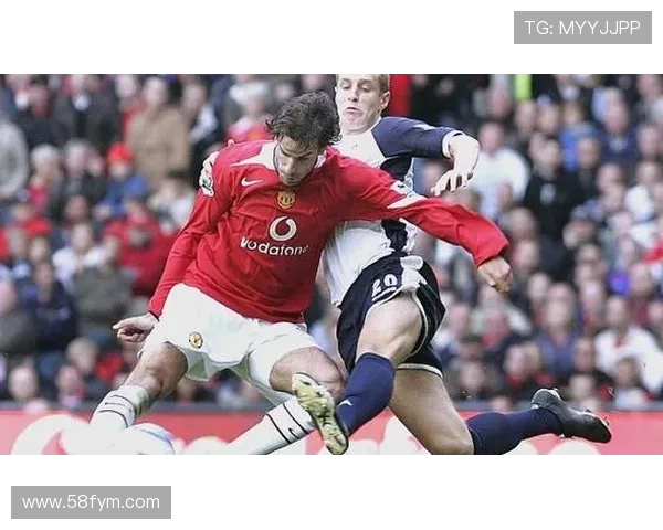 保罗·斯科尔斯：从曼联中场大师到英格兰足球传奇的成长与辉煌