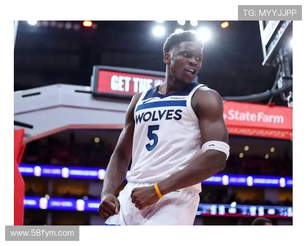 安东尼·爱德华兹：从飞行员到经典人物的成长与传奇人生