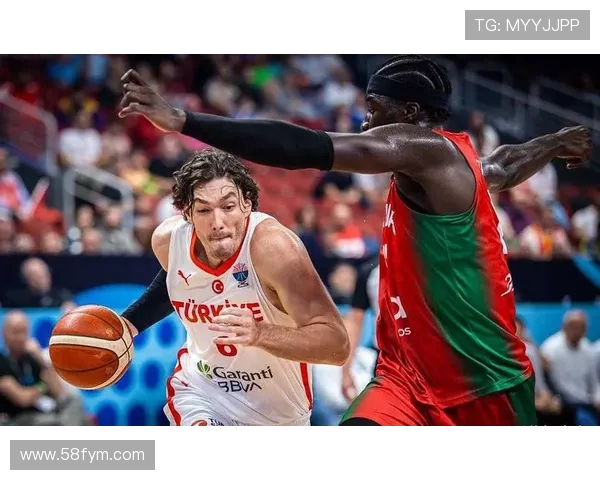 中国奥运男篮与土耳其队激战在即谁将赢得这场关键对决